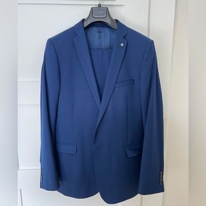 Grafton Navy Slim Fit Suit